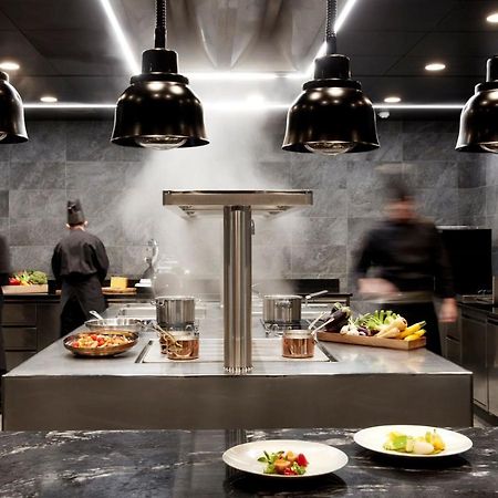 Lefay Resort & Spa Dolomiti Pinzolo Esterno foto The kitchen at the restaurant