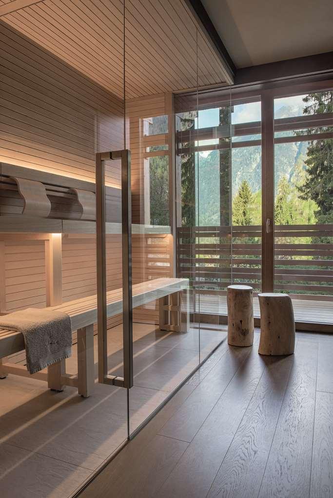 Lefay Resort & Spa Dolomiti Pinzolo Camera foto A modern Finnish sauna