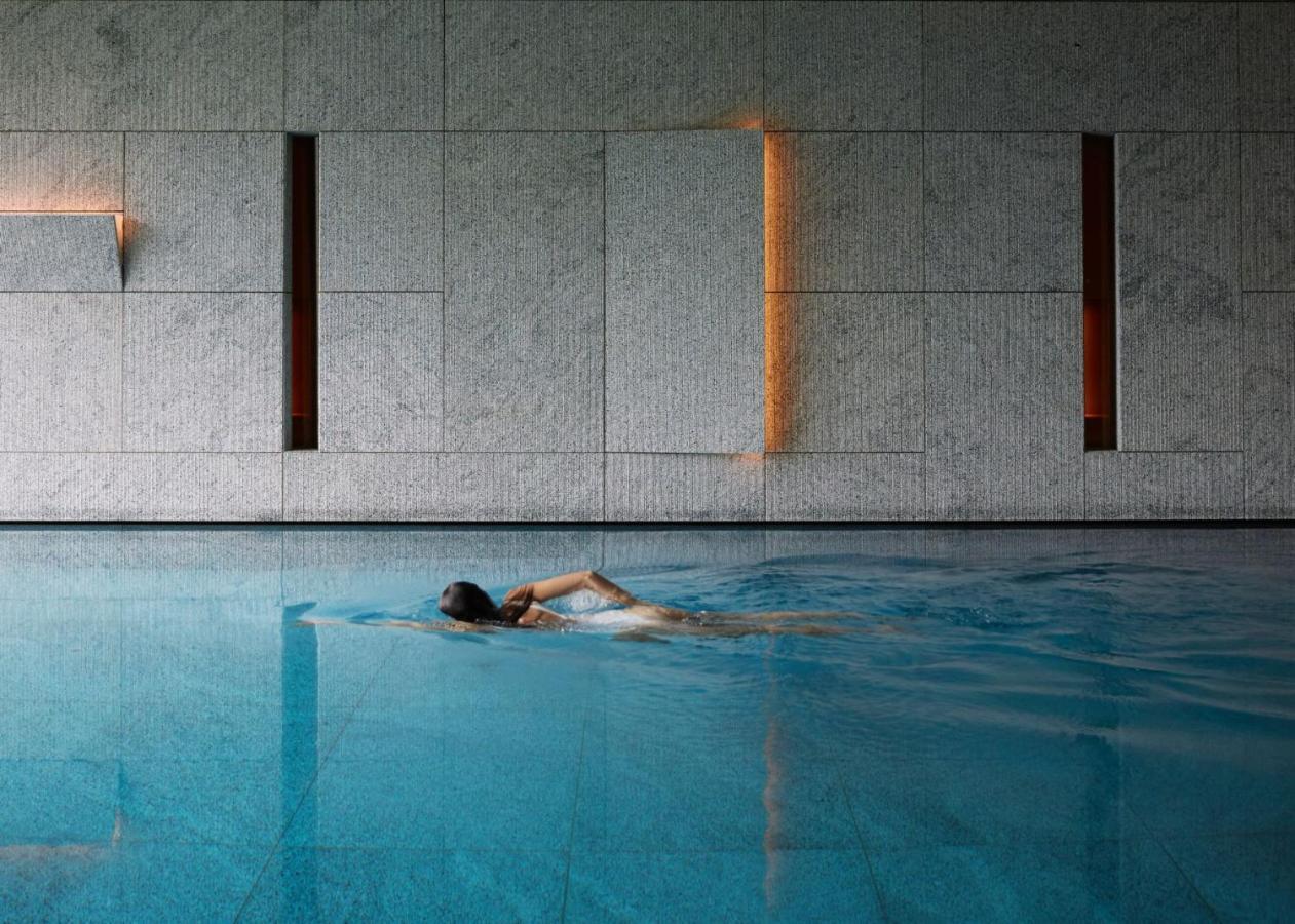 Lefay Resort & Spa Dolomiti Pinzolo Esterno foto The swimming pool